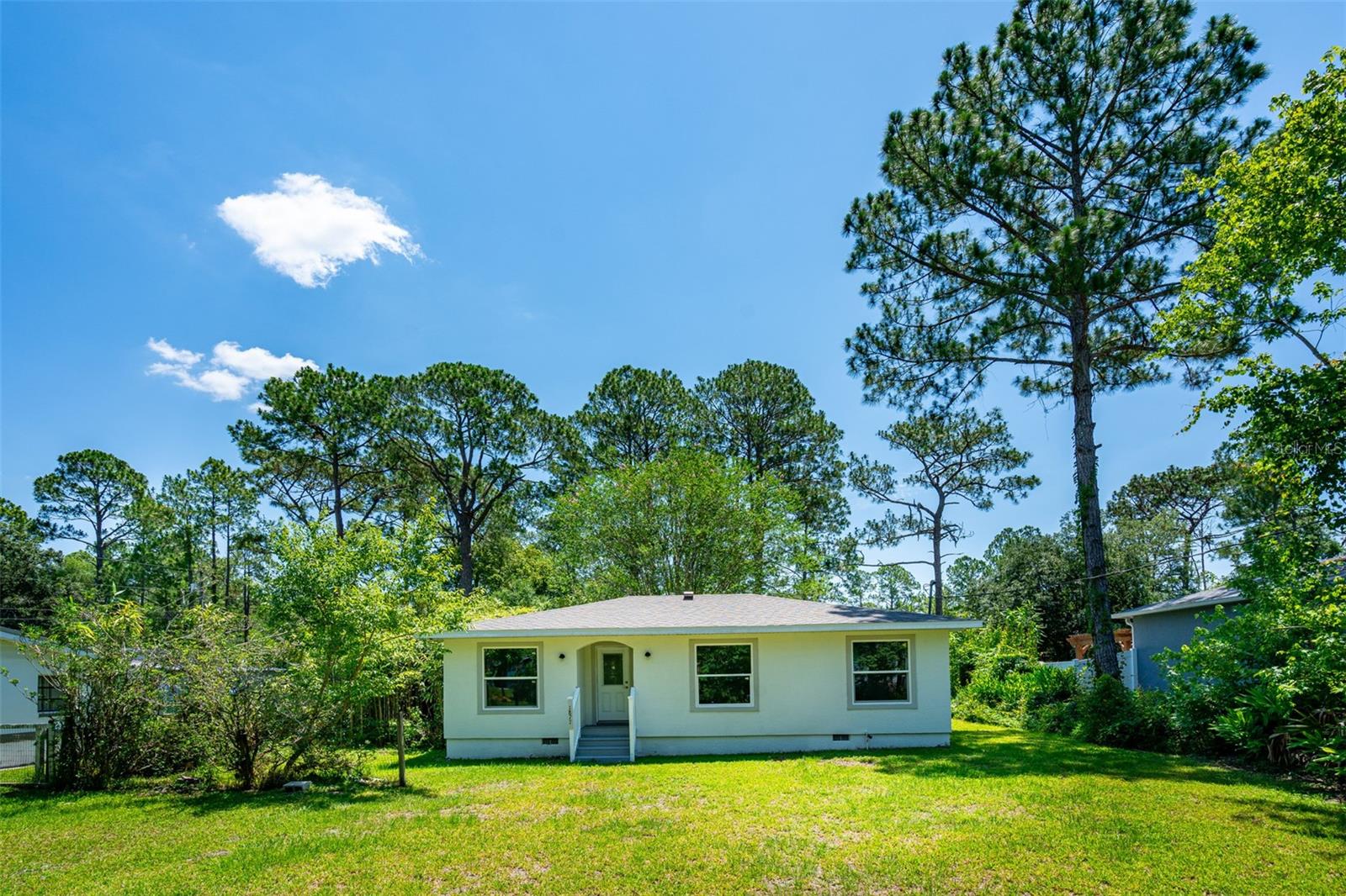 10th Ave, Deland, FL 32724