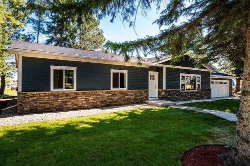 1039 2nd Ave E, Sheridan, WY, 82801-6250 | Card Image