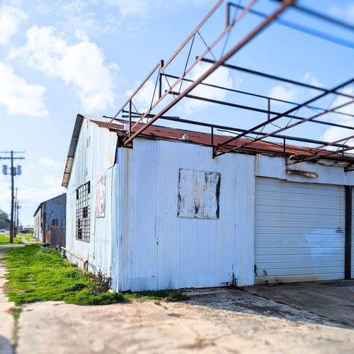 1250 S 4th St, Beaumont, TX, 77701-6604 | Card Image