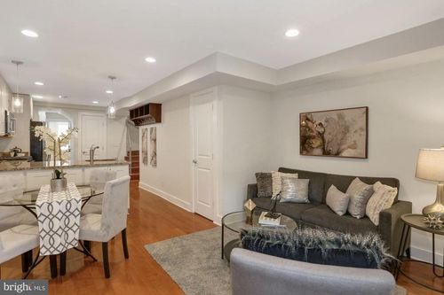 1-43 Hanover Pl Nw, WASHINGTON, DC, 20001-1252 | Card Image