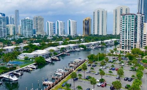 316-400 Kings Point Dr, Sunny Isles Beach, FL, 33160-4732 | Card Image