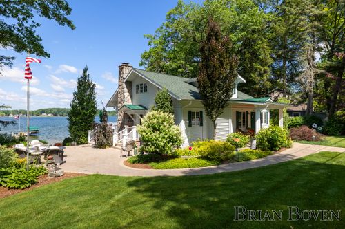 2625 Elmwood Dr, Pierson, MI, 49339-9419 | Card Image