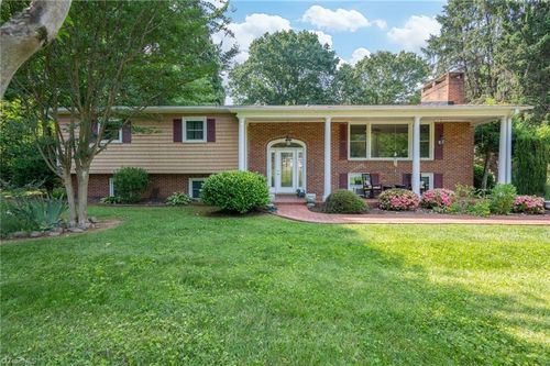 4770 Duffer Ln, Pfafftown, NC, 27040-9718 | Card Image