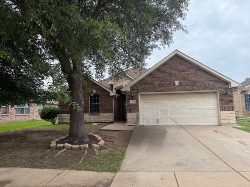 2440 Walker St, Grand Prairie, TX, 75052-8578 | Card Image