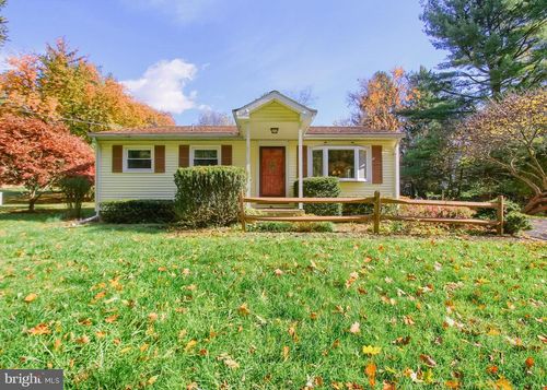 740 Shady Dr, HARRISBURG, PA, 17111-3241 | Card Image