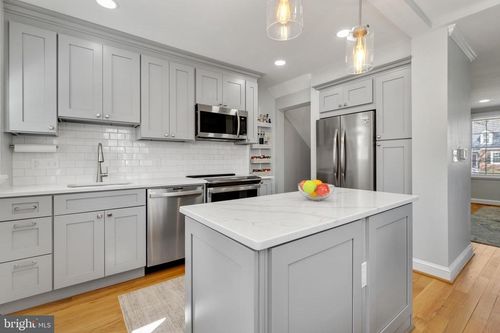 4318 35th Street S, ARLINGTON, VA, 22206 | Card Image