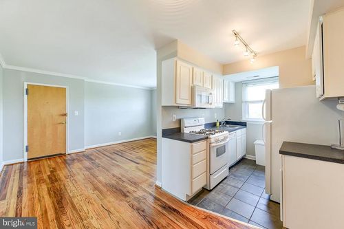 apt-201-1627 Massachusetts Ave Se, WASHINGTON, DC, 20003-1722 | Card Image