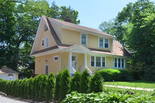 162 Rockingstone Ave, Larchmont, NY, 10538-1549 | Card Image