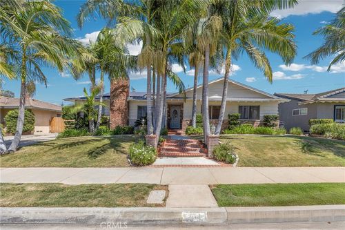 204 S Wilson, Covina, CA, 91724 | Card Image