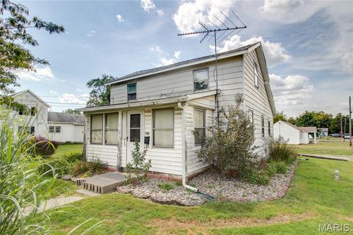 706 Harrison St, Jerseyville, IL, 62052-1447 | Card Image