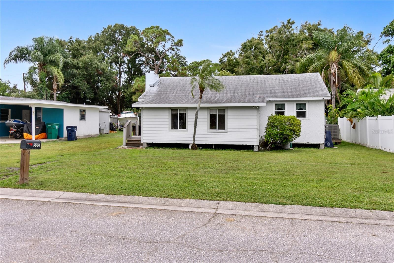 17th Ave, Palmetto, FL 34221