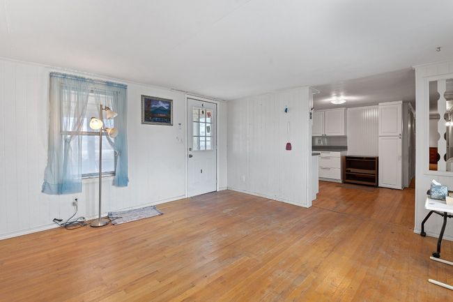 20601 Cameron Rd, House other with 3 bedrooms, 2 bathrooms and 4 parking in Coupland TX | Image 8