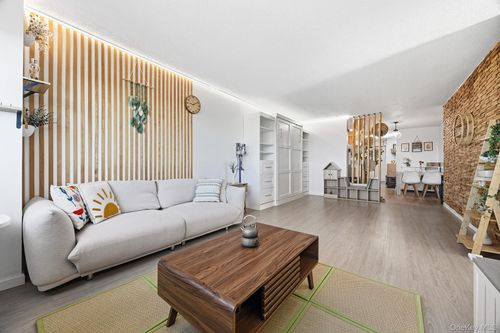 apt-12u-1 Bay Club Dr, Bayside, NY, 11360-2909 | Card Image