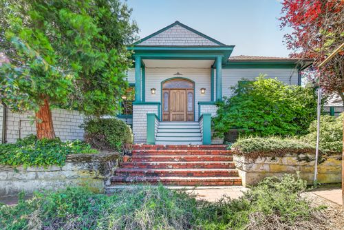 19 Gresham St, Ashland, OR, 97520-2804 | Card Image