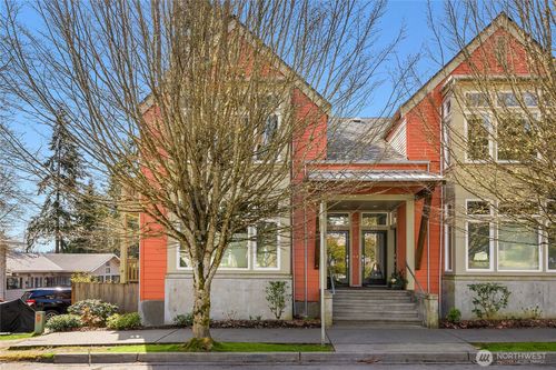 200-325 Winslow Way W, Bainbridge Island, WA, 98110 | Card Image