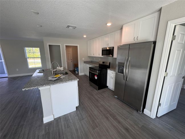 7305 Sun N Lake Blvd, House other with 4 bedrooms, 2 bathrooms and null parking in SEBRING FL | Image 9