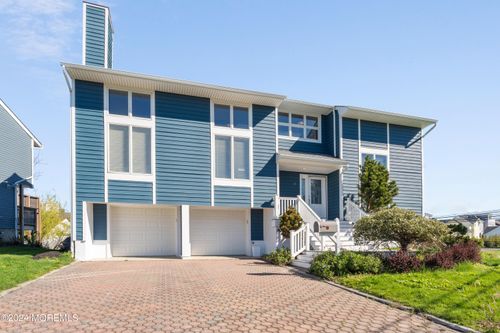 3 Drew Ct, Monmouth Beach, NJ, 07750-1404 | Card Image