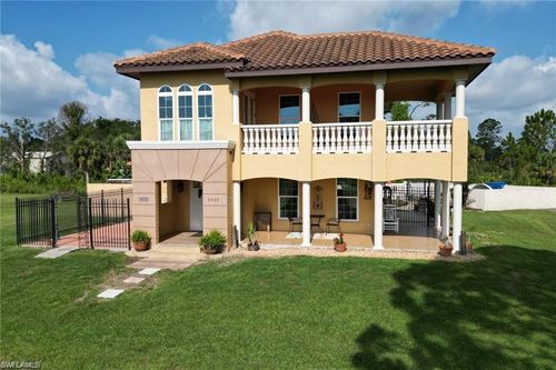 8059 Strasse Blvd, PUNTA GORDA, FL, 33982-6001 | Card Image