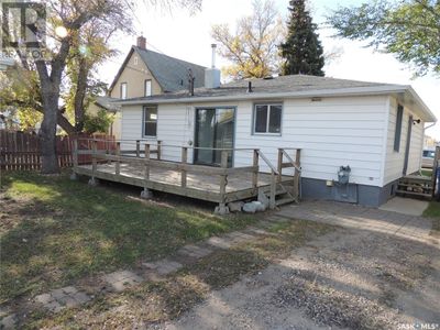 521 3rd St, House other with 3 bedrooms, 2 bathrooms and null parking in Estevan SK | Image 3