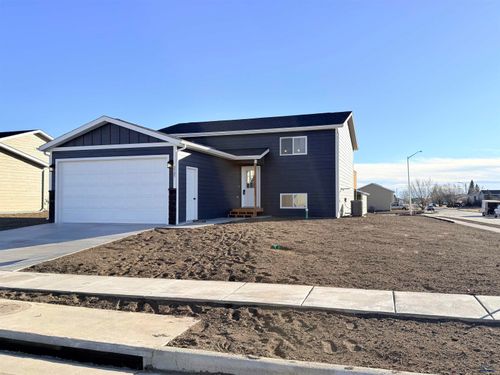 5507 Traverse Dr, Rapid City, SD, 57703 | Card Image