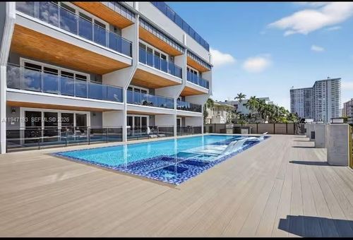 3826-3826 Ne 171st St, North Miami Beach, FL, 33160-3022 | Card Image