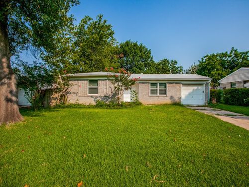 3113 Caribbean Dr, Mesquite, TX, 75150-1813 | Card Image