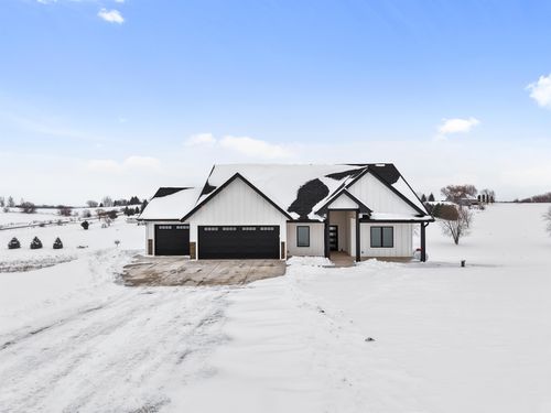 N5038 Meadowlark Cir, MONTICELLO, WI, 53570-9803 | Card Image