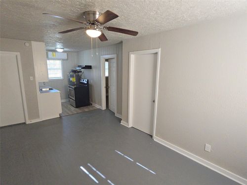 apt-3-3335 Tuam St, Houston, TX, 77004-3343 | Card Image