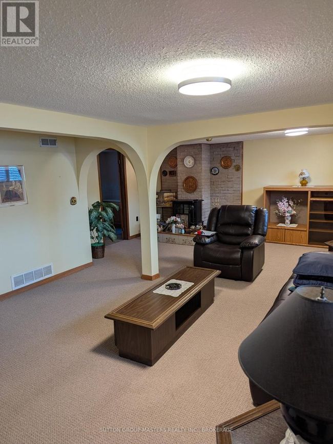 2212 Battersea Rd, House other with 3 bedrooms, 3 bathrooms and 6 parking in Glenburnie ON | Image 9