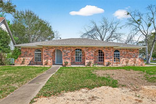 1802 Terrence Dr, Stafford, TX, 77477-6428 | Card Image