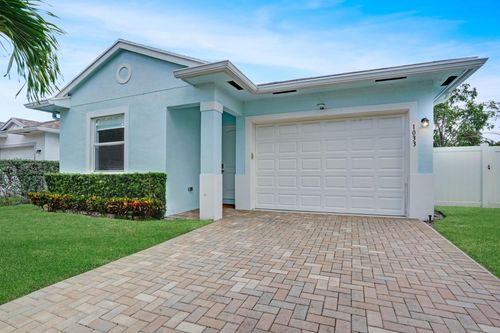 1033 Mango Dr, Delray Beach, FL, 33444-2286 | Card Image