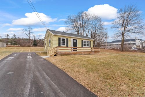 18 Patty Ln, Canaan, CT, 06018-2112 | Card Image