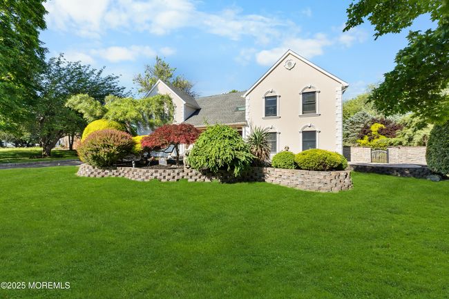 21 Homestead Cir, House other with 5 bedrooms, 4 bathrooms and null parking in Marlboro NJ | Image 6