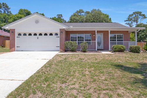 6646 Woodbury Forest Drive, Milton, FL, 32583 | Card Image