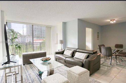 apt-512-16909 N Bay Rd, Sunny Isles Beach, FL, 33160-4224 | Card Image