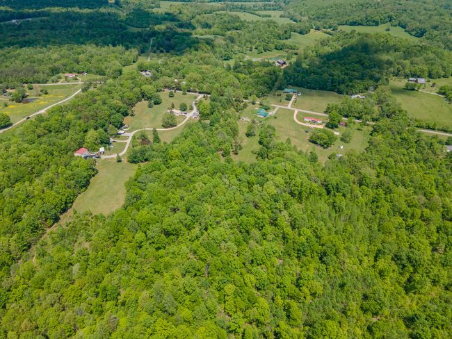 2724 She Boss Rd, House other with 2 bedrooms, 2 bathrooms and 4 parking in Duck River TN | Image 28