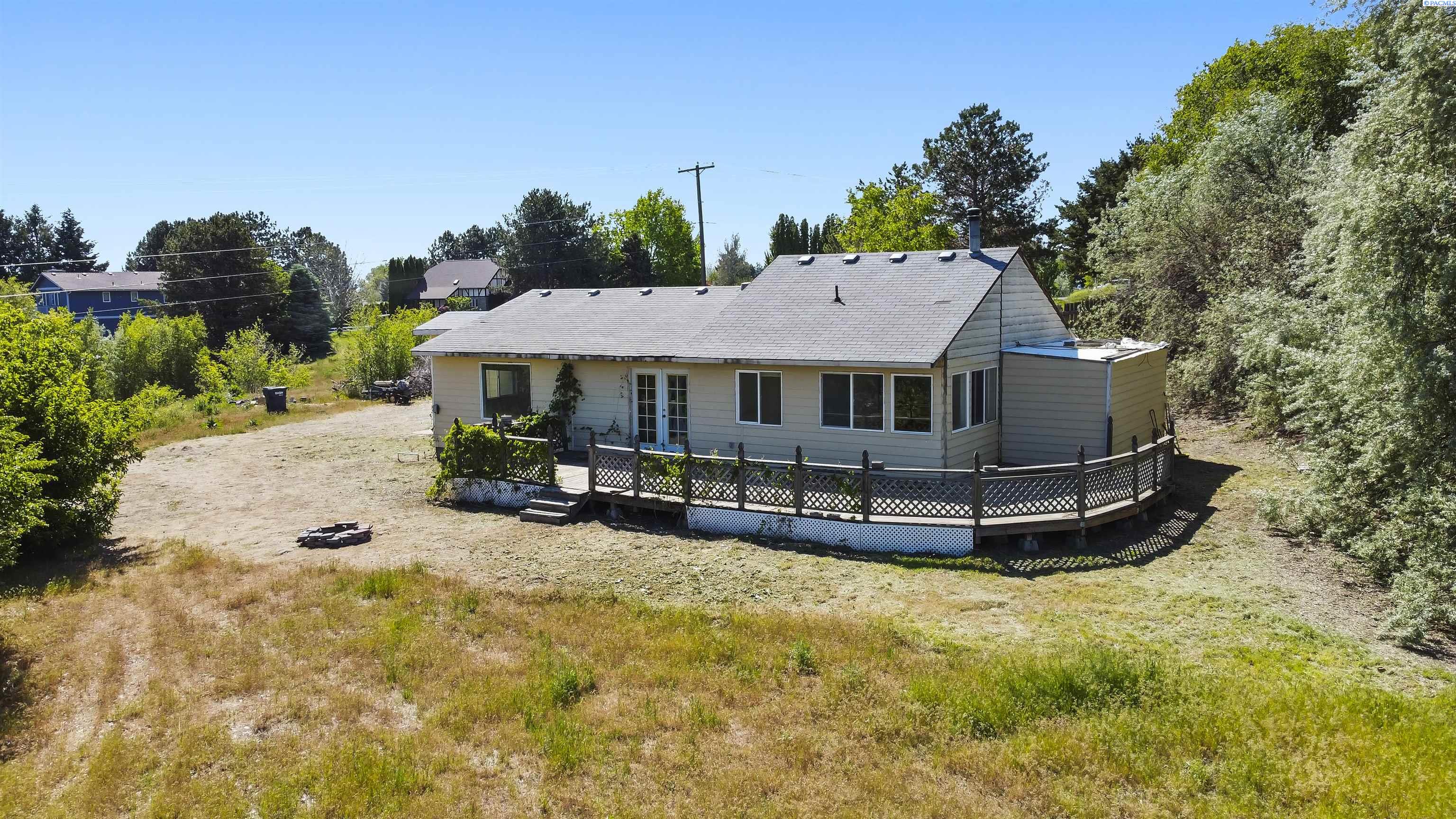Granada Ct, Kennewick, WA 99338