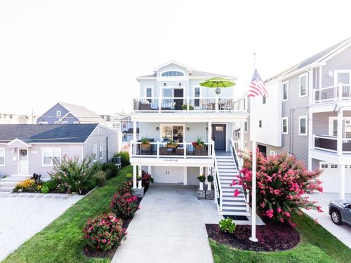 108 W 7th Ave, North Wildwood, NJ, 08260-2804 | Card Image