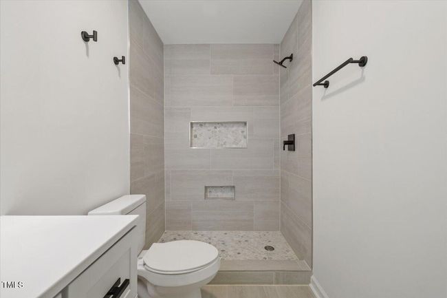 89-5709 Russell Rd Reshoot | Image 21