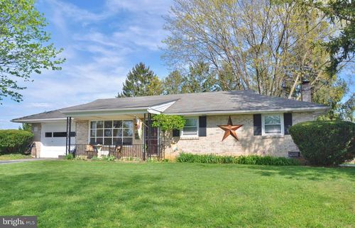 25 West Street, GLEN ROCK, PA, 17327 | Card Image