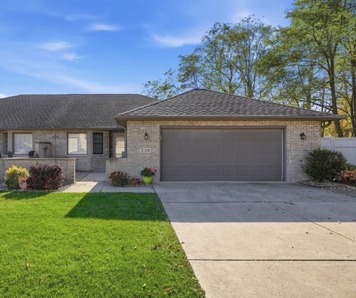 239 Laura Ln, Hobart, IN, 46342 | Card Image