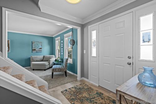 17193 Louise St, Livonia, MI, 48152-3413 | Card Image