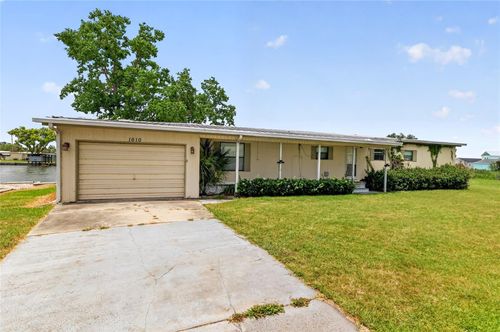 1610 Sunshine Lane, Tavares, FL, 32778 | Card Image