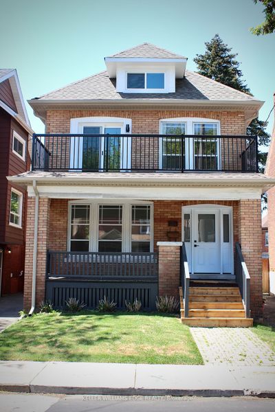 184 Burris St, House other with 3 bedrooms, 3 bathrooms and 4 parking in Hamilton ON | Image 2