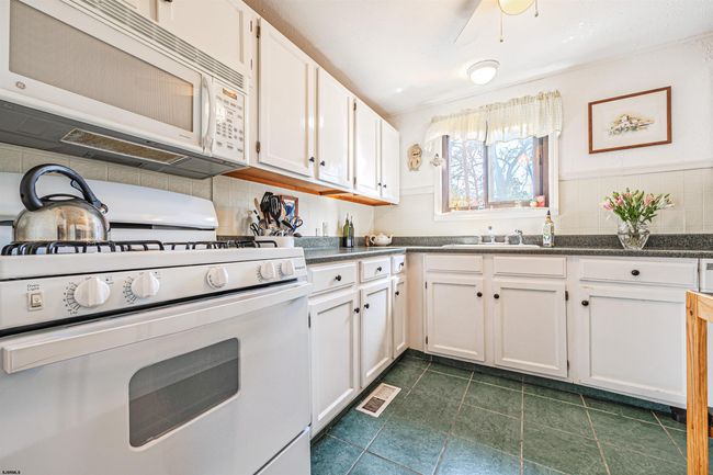 246 Old River Rd, House other with 4 bedrooms, 2 bathrooms and null parking in Mays Landing NJ | Image 11