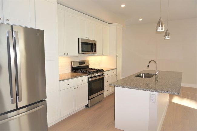 APT-6 - 99 Moody St, Condo with 2 bedrooms, 2 bathrooms and 1 parking in Waltham MA | Image 6