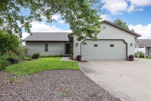 2934 Diamond Mil Cir, Coralville, IA, 52241-1483 | Card Image