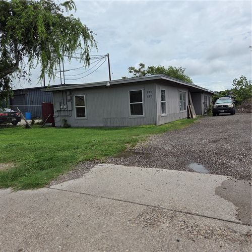 b-120 Tarlton St, Corpus Christi, TX, 78415-4328 | Card Image