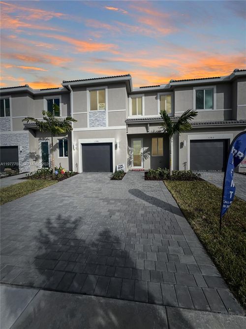 0-1381 SE Se 7th Ter, Homestead, FL, 33034-3461 | Card Image