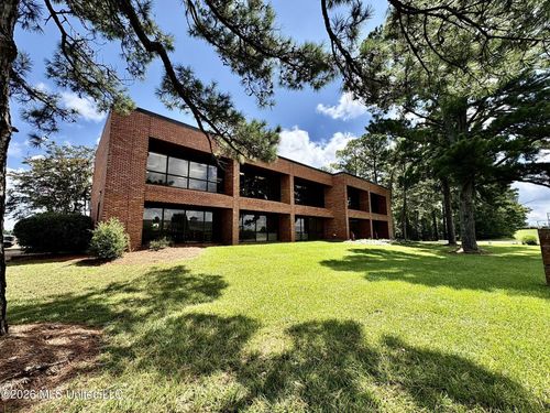 102-1 Woodgreen Pl, Madison, MS, 39110-8161 | Card Image